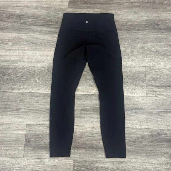 lululemon Black Leggings Women’s Mid rise Capri Size 6 - Picture 2 of 5